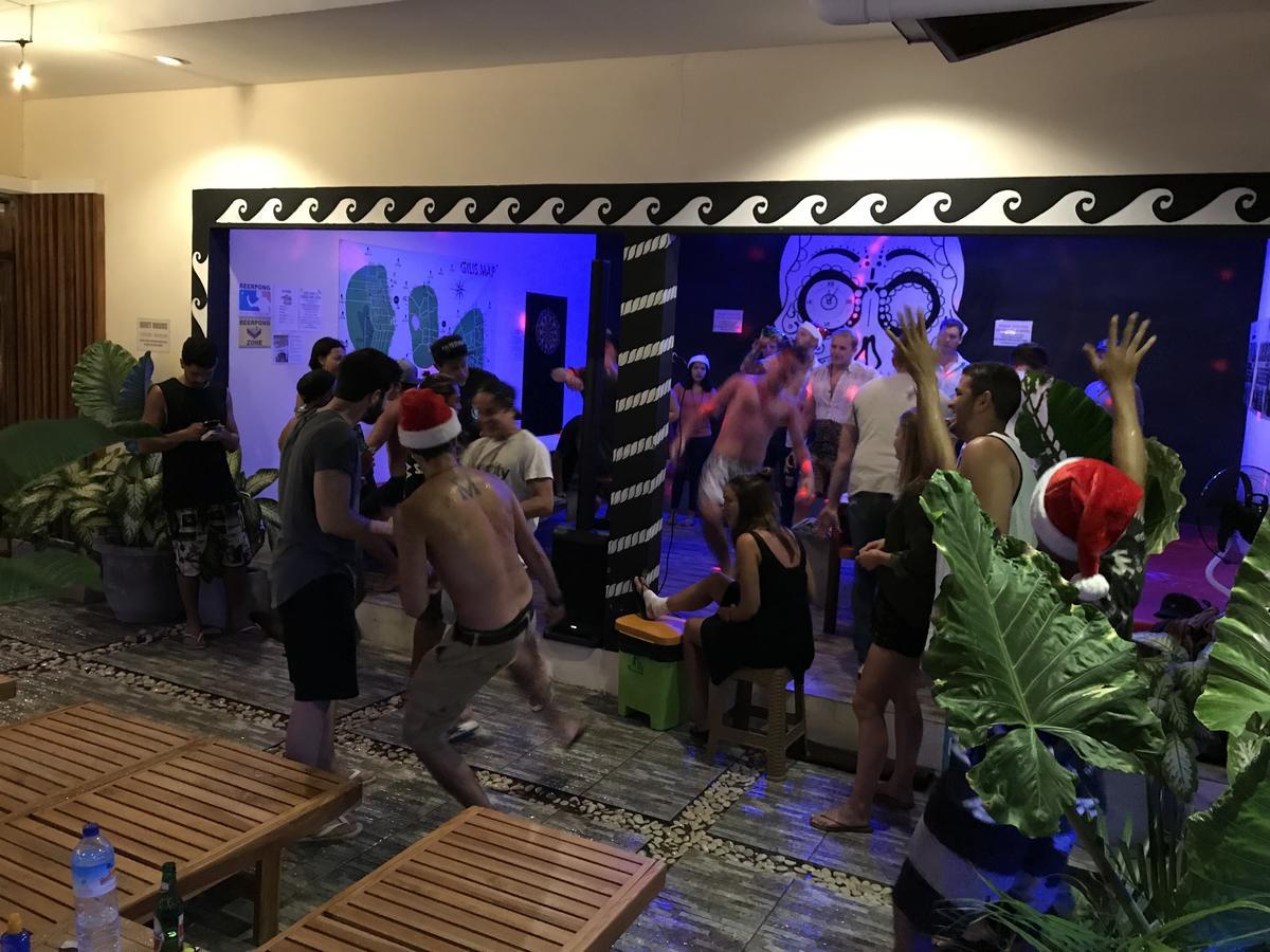 Atlas Gili Party Hostel Gili Trawangan Dış mekan fotoğraf