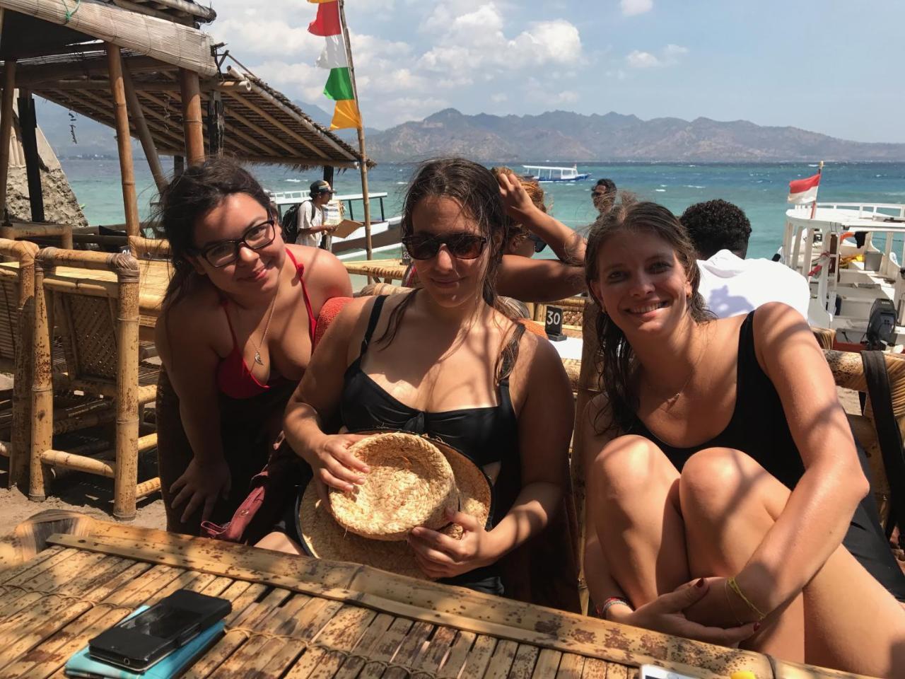 Atlas Gili Party Hostel Gili Trawangan Dış mekan fotoğraf
