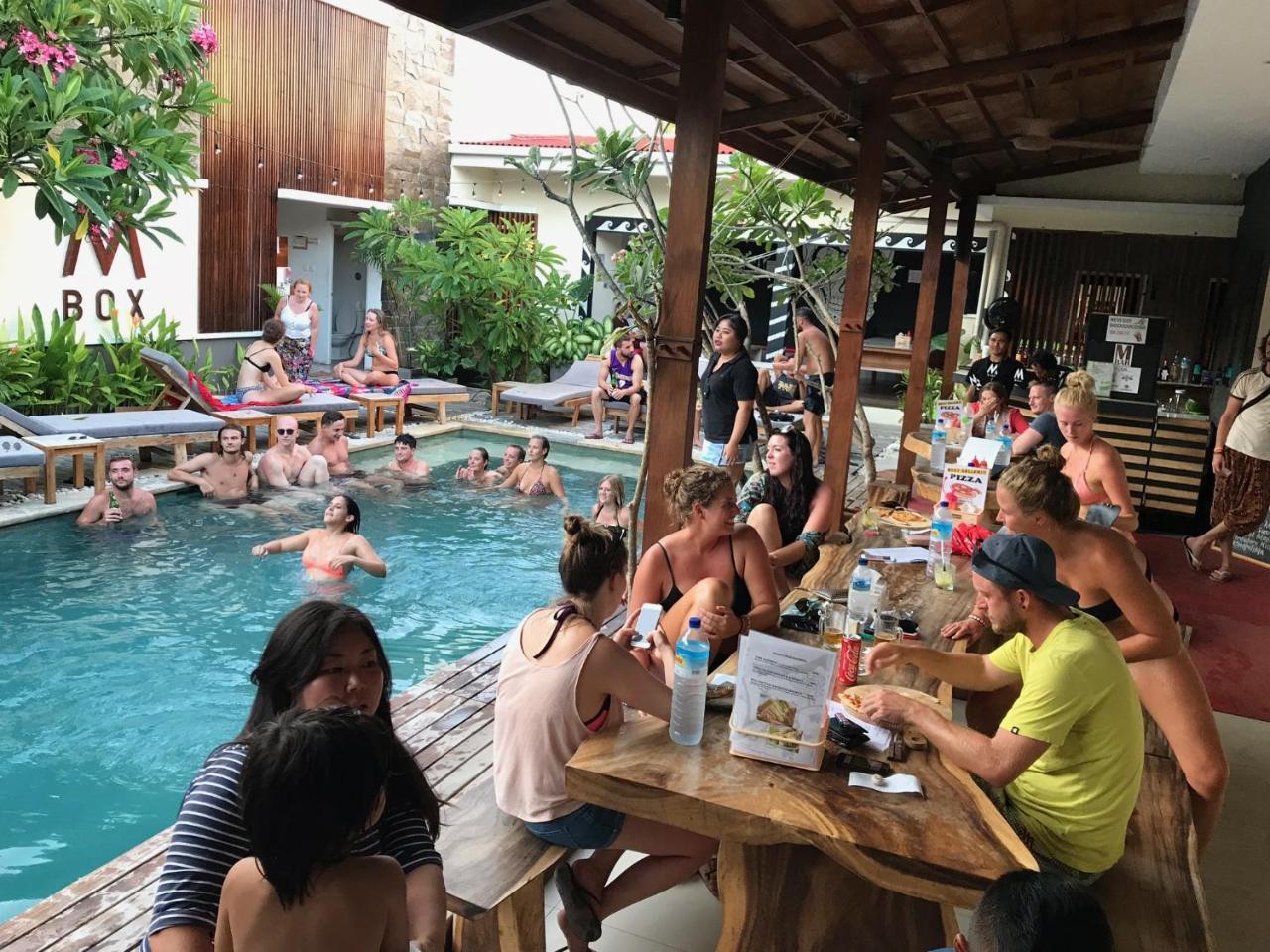 Atlas Gili Party Hostel Gili Trawangan Dış mekan fotoğraf